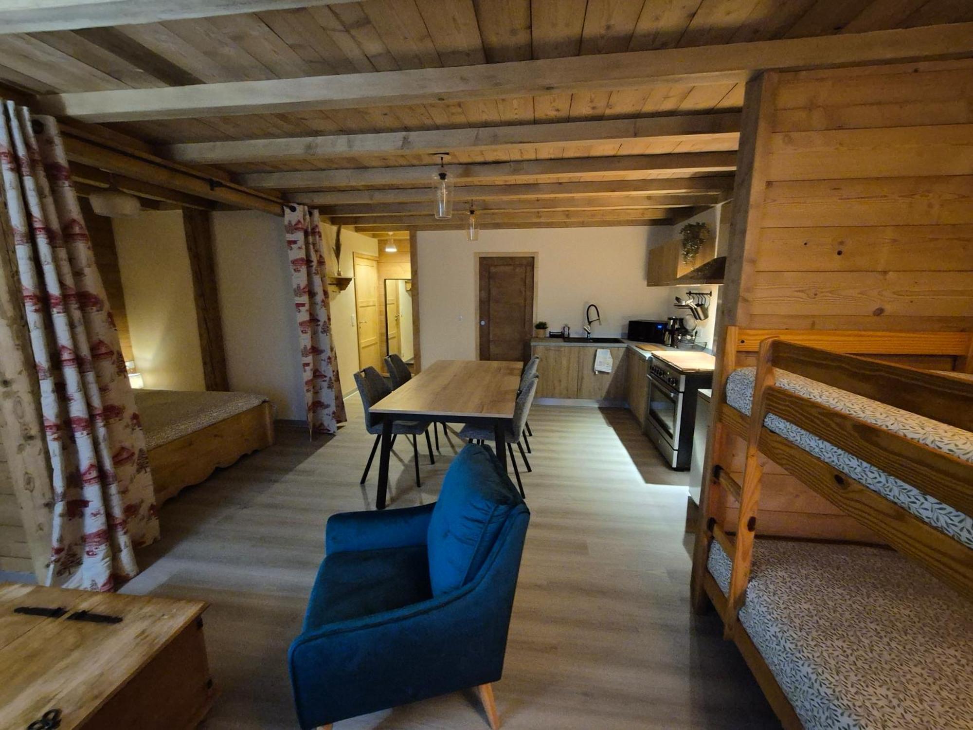 Del Vino Bar A Vin & Guitares Appartement Sauna Terrasse Garage Orchamps-Vennes Dış mekan fotoğraf